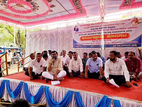 Sachidananda criticism against the state government Mandya