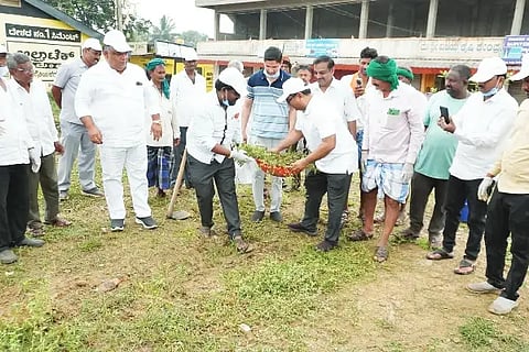 Shramadana at 47 public places simultaneously
