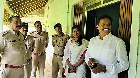 Sirsi-tragic-police-station