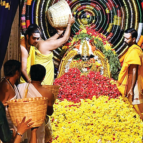 Sudhee_04_Navaratri_Pooja_@_BSK_Temple (2)
