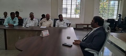 dcc bank manavi