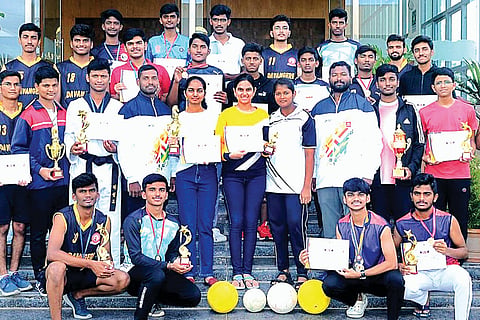 dvg-sir-m.v.-college.jpg