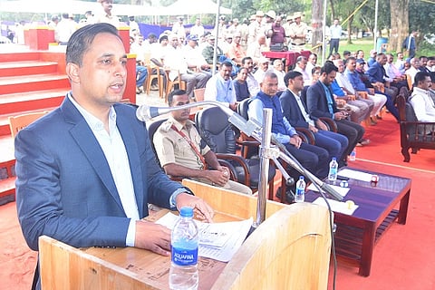 huthathma dinacharane