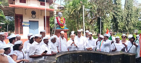 mng--2 Oct gandhiji congrss