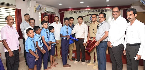 mng-28oct-press club