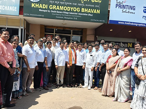 mng-2oct-bjp khaadi