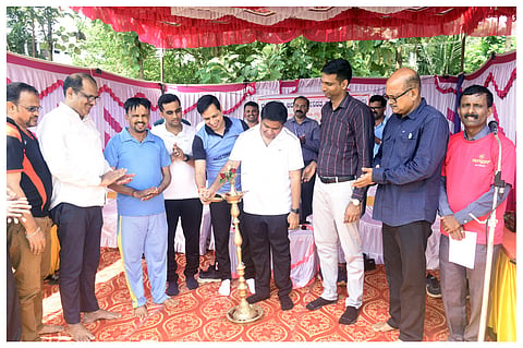 mng-2oct-cricket