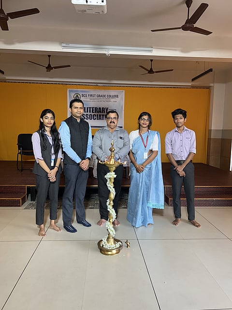 mng--6 Oct SCS college
