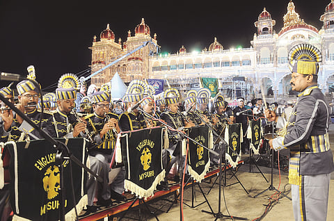 mysore-palace-police-band