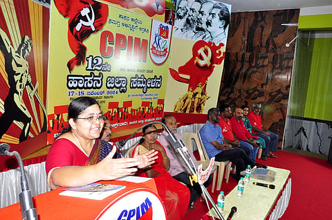 ಜನರ ಸಂಕಷ್ಟಕ್ಕೆ ಆಳುವ ಸರ್ಕಾರಗಳೇ ಕಾರಣ:ಎಸ್.ವರಲಕ್ಷ್ಮೀ ಆರೋಪ