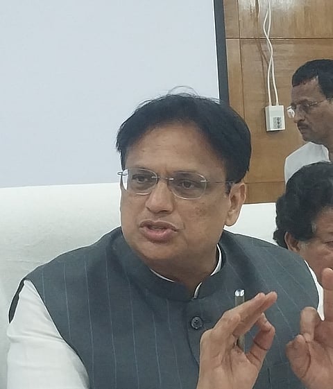 11 MANJU 07