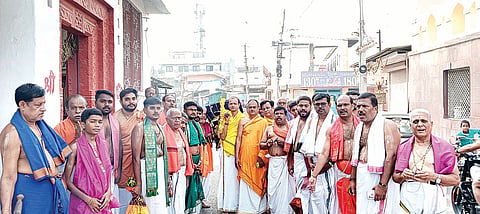 Sri Vijayadasa Madhyaradhan