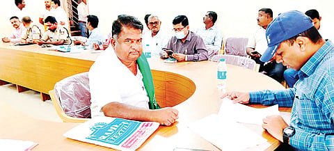 ಸಮಸ್ಯೆ ಬಗೆಹರಿಯದಿದ್ದರೆ ಶಿಸ್ತು ಕ್ರಮ