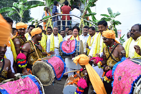 18 MANJU 01