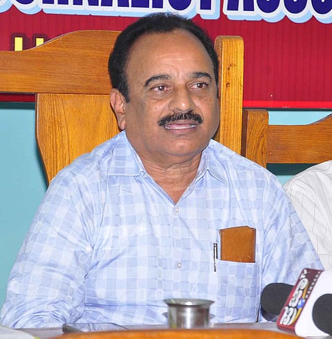 ಕಾಫಿ ಬೆಳೆಗಾರರು ಸಾಗುವಳಿ ಭೂಮಿ ಗುತ್ತಿಗೆ ನೀಡಲು ಅರ್ಜಿ ಆಹ್ವಾನ: ಅಭಿನಂದನೆ