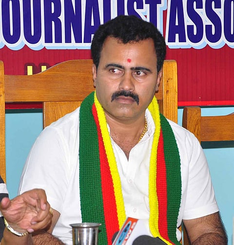 ಕಾಡಾನೆಗಳ ಉಪಟಳ ಶಾಶ್ವತ ಪರಿಹಾರಕ್ಕೆ ಒತ್ತಾಯ