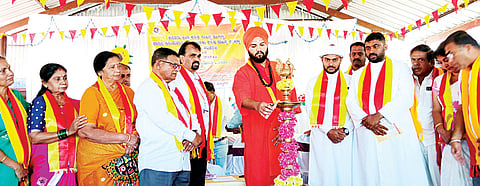 ಶಿಕ್ಷಣದ ಮುಖೇನ ಕನ್ನಡ ಗಟ್ಟಿಗೊಳಿಸಬೇಕು