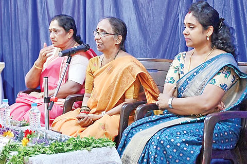 ವಿವೇಕ ಜಾಗೃತಿ ಬಳಗದಿಂದ ವಾತ್ಸಲ್ಯ ಶ್ರೀ ಕಾರ್ಯಕ್ರಮ