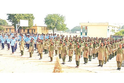 26 SIRWAR 02