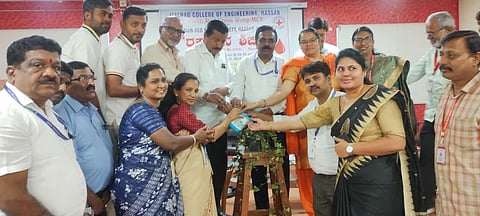 ಒಂದು ಮಿಲಿಯನ್ ಯೂನಿಟ್‌ಗಳಷ್ಟು ರಕ್ತದ ಕೊರತೆ’