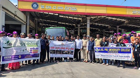 ಸ್ವಚ್ಛತೆಯ ಬಗ್ಗೆ ಅರಿವು ಕಾರ್ಯಕ್ರಮಕ್ಕೆ ರವಿನಾಕಲಗೂಡು ಚಾಲನೆ