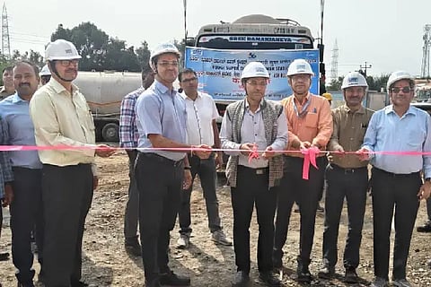 Ash Filling Vehicle, Kolhara, Coogee NTPC, Bulker Vehicle,