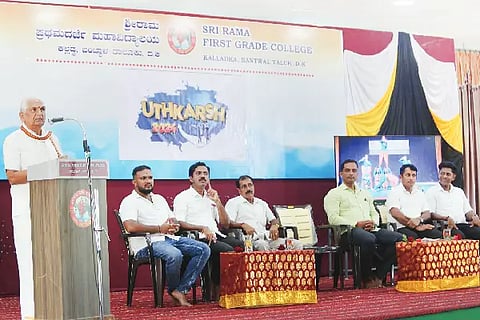 Btw_Prabhakar Bhat