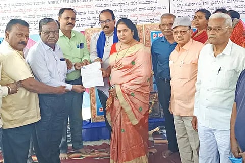Clearance of shops is not correct
