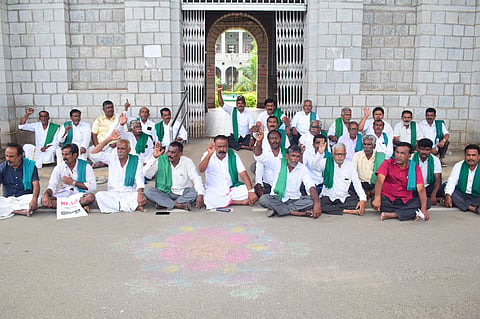 Farmers union activists protest Mandya