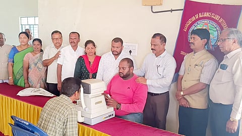 Free eye check up camp Mandya