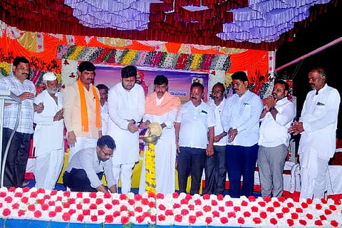 Freedom Fighter, Vasudeva Phadake, Ramanagowda Patila, Devaranavadagi, Alamela,