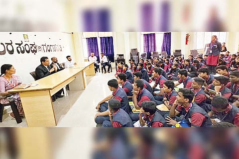 Gangavathi student vist to court