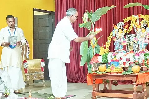 Gur_tuppa Deepa