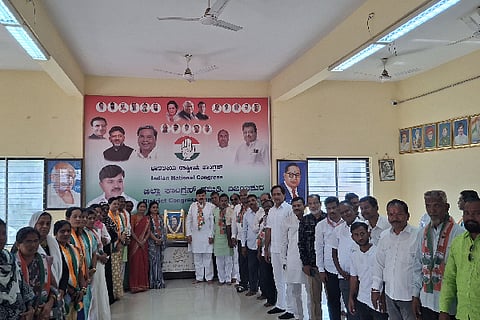 INDIRAGANDI BIRTHDAY IN CONGRESS OFFICE