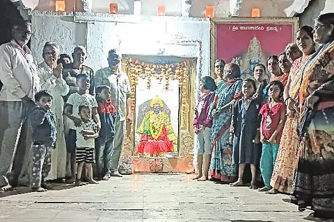 Kalikadevi, Temple, Kartikotsava, Devahipparagi, Manthe, Paradeshi Math,