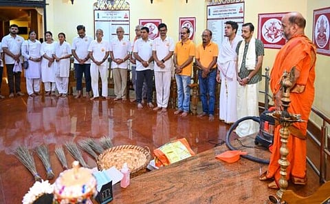 KrishnaGeeta-1
