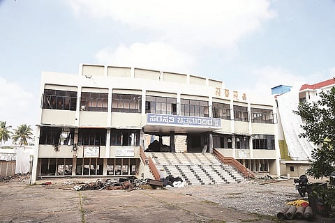Mysore's Saraswati cinema is now only a memory..!