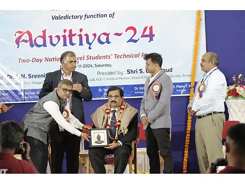 New Advitiya New