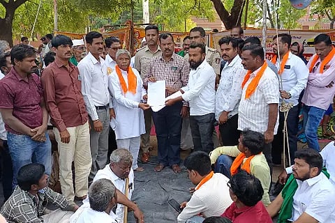 Pahani, Waqf Property, Tehsildar Balarama Kattimani, Muddebihal, Government of Karnataka, VHP, Bajrang Dal, Ex-Servicemen Association, Farmers Association, BJP,