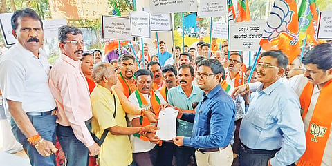 SIRSI BJP PROTEST