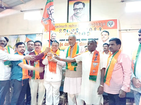 SIRSI GHOTNEKAR BJP
