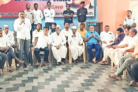 Sarva Samaj, Road, Dharani Satyagraha, Struggle, Talikote, Municipality, Footpath, Shop, Shop,