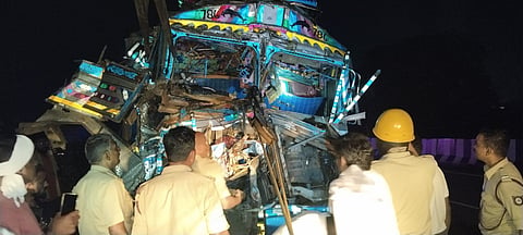 Two people died in the accident Mandya