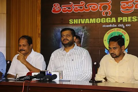 congress leader h.c.yogesh press meet