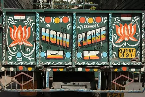 horn ok please