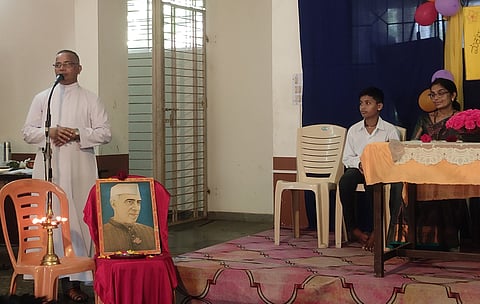 mng--14 Nov Urva church