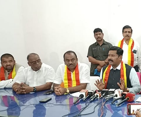 district koppal minister shivaraj tangadagi auqaf board issue notice farmer