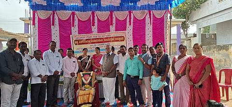 district koppal ex minister PGR Sindya visits koppal
