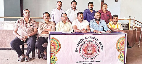 ಫ್ರೀಸರ್ ಲೋಕಾರ್ಪಣೆ ಕಾರ್ಯದಲ್ಲಿ ಪದ್ಮನಾಭ,  ಸಿ.ಆರ್.ಸಜೀವನ್, ಮುರುಳಿ ಪಿ.ಡಿ.ಸುರೇಶ್, ವಿ.ಬಿ.ಪ್ರಸಾದ್, ಎ.ಎ.ರಾಜನ್, ಕೆ.ಚಂದ್ರಪ್ರಕಾಶ್ ಇದ್ದರು.