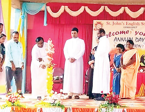 ಉತ್ತಮ ಪ್ರಜೆಗಳನ್ನು ನೀಡುವ ಜವಾಬ್ದಾರಿ ಪಾಲಕ, ಶಿಕ್ಷಕರದ್ದು